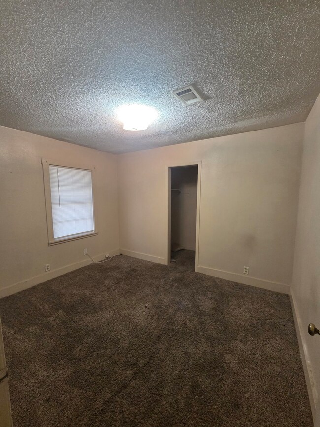 403 W Dewey Ave, Orange, TX 77630 - photo 7