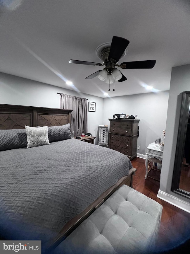 12715 Cabell Rd, Philadelphia, PA 19154 - photo 5