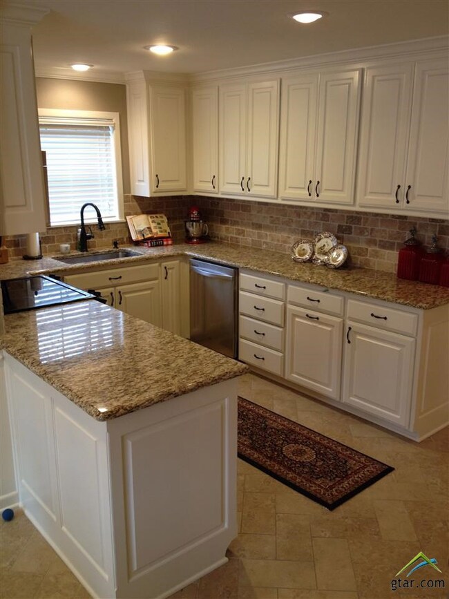 3914 Pinedale Place, Tyler, TX 75701 - photo 5