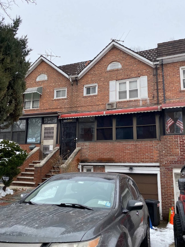 6111 Alderton St, Rego Park, NY 11374 - photo 2