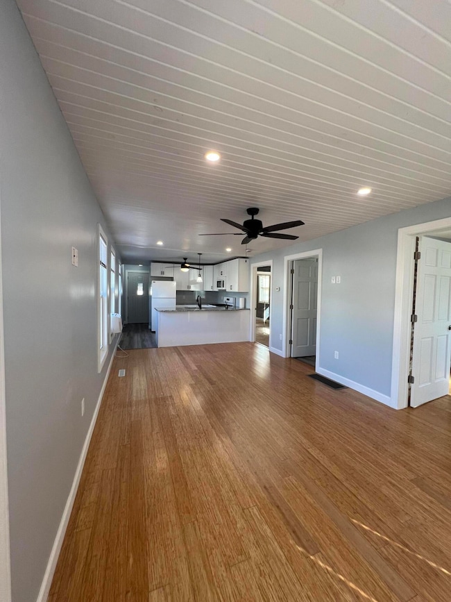 275 W Coolspring Ave, Michigan City, IN 46360 - photo 3