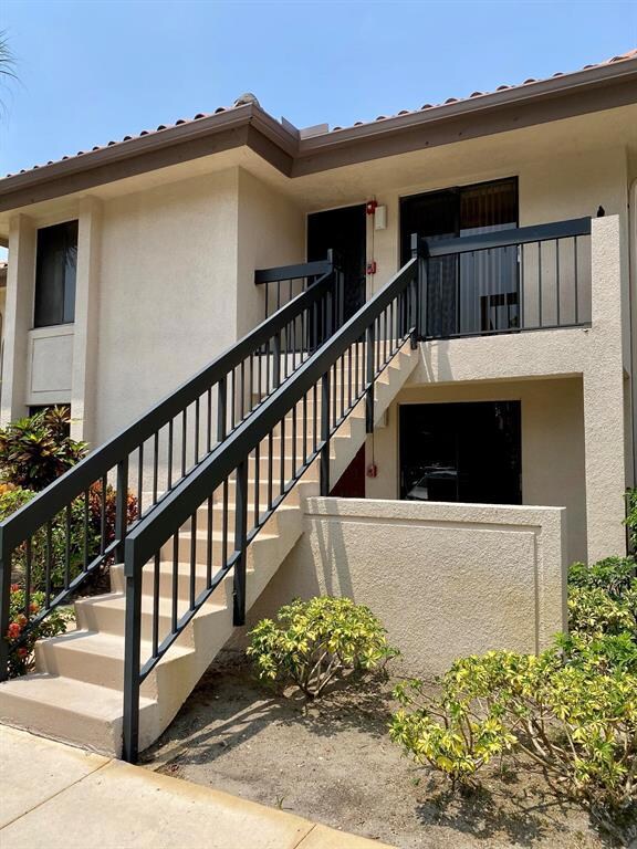 400 Club Cir unit 2010, Boca Raton, FL 33487 - photo 2