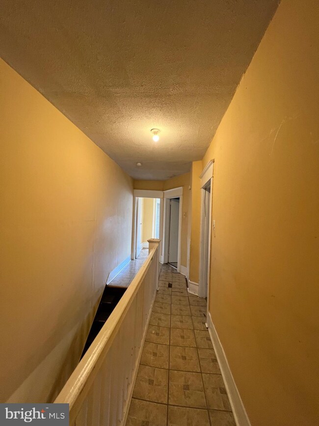 3294 Rowe St, Camden, NJ 08105 - photo 5