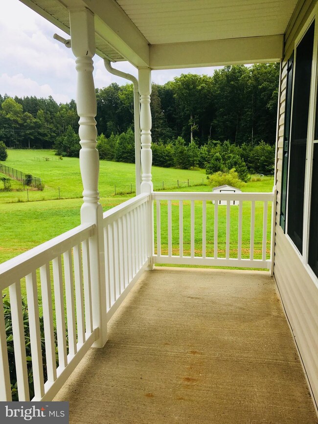 12808 Woodcrest Way, Spotsylvania, VA 22551 - photo 3