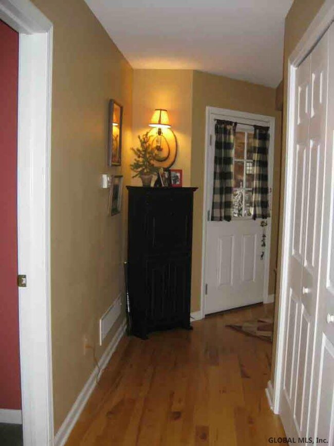 59 Cobble Hill Dr, Gansevoort, NY 12831 - photo 4