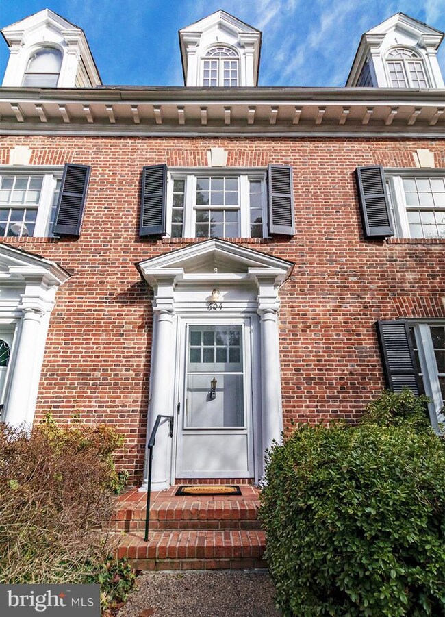 604 W University Pkwy, Baltimore, MD 21210 - photo 3