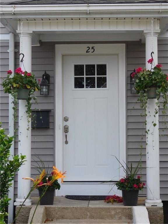 25 Dixwell Ave, Cranston, RI 02910 - photo 2