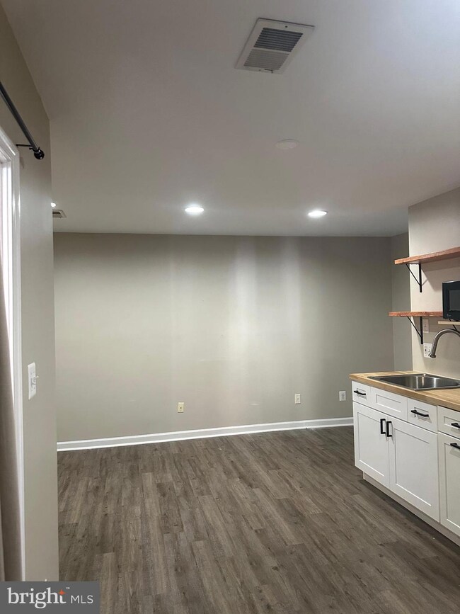 4250 Ashmere Cir, Dumfries, VA 22025 - photo 6