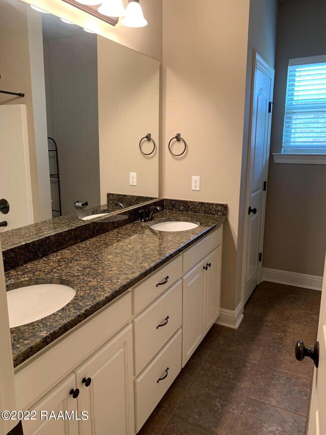 5 - 224 Woodhaven Rd