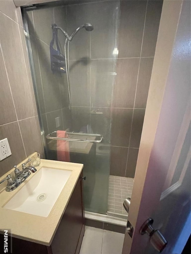 507 Fulton Ct unit 507, West New York, NJ 07093 - photo 2