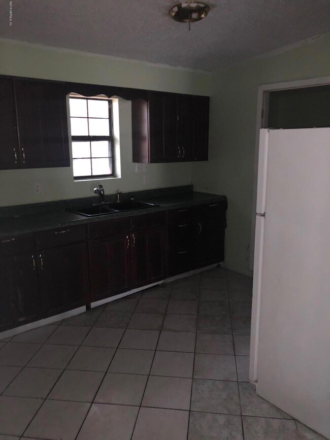 6042 Wilson Blvd, Jacksonville, FL 32210 - photo 4