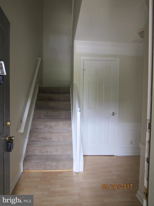 8068 Stonewall Brigade Ct unit 203, Manassas, VA 20109 - photo 3