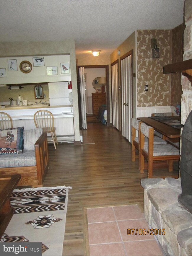 1836 Fairway Dr unit 202, Basye, VA 22810 - photo 5