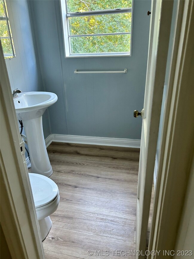 325 W 14th St, Ada, OK 74820 - photo 7