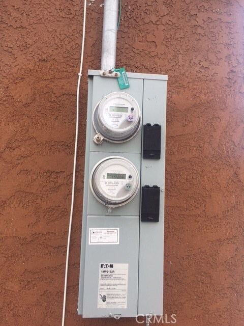 932 W 152nd St, Compton, CA 90220 - photo 7