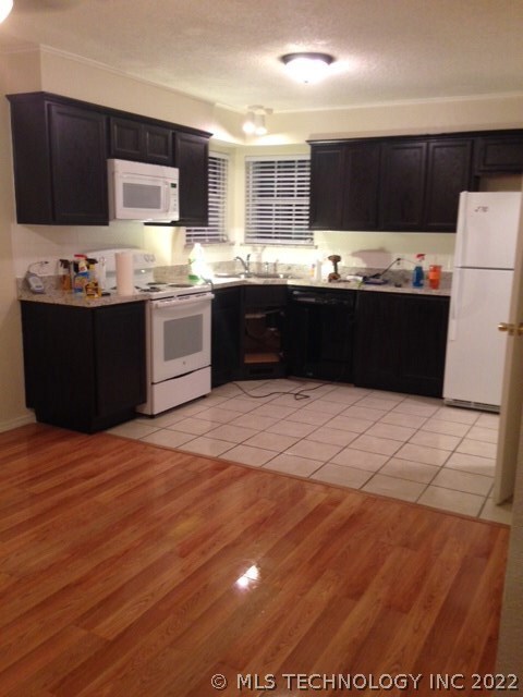 314 E Glenpool Blvd, Glenpool, OK 74033 - photo 2