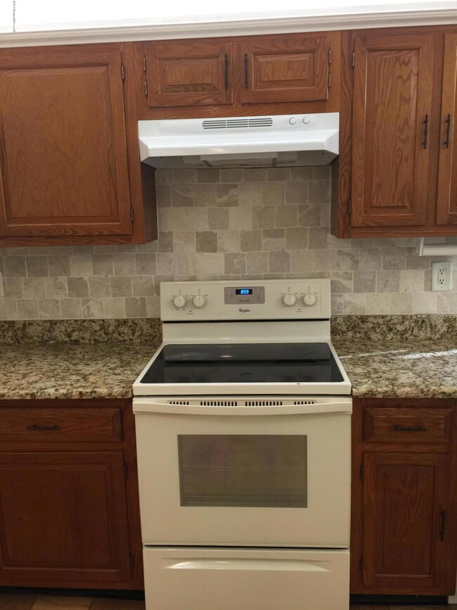 184 Cross Slope Ct unit A, Manalapan, NJ 07726 - photo 6