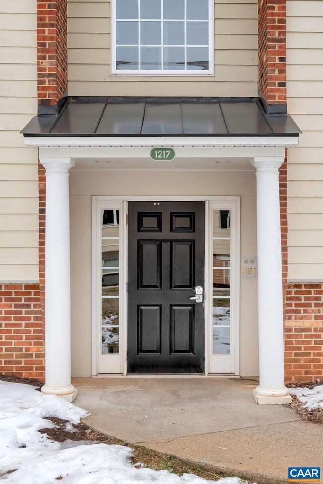 1217 Villa Ln unit C, Charlottesville, VA 22903 - photo 3