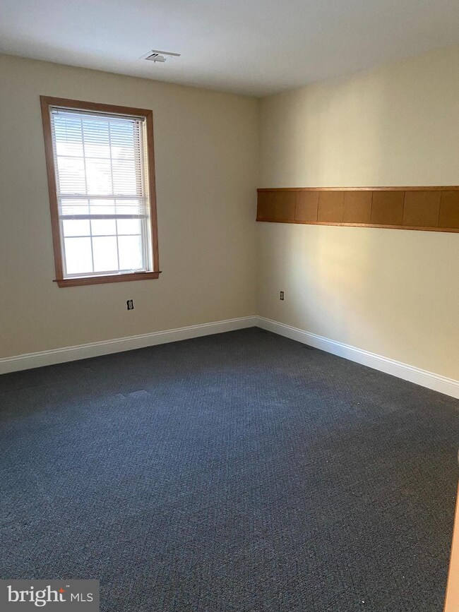 1 S Sterley St, Shillington, PA 19607 - photo 6