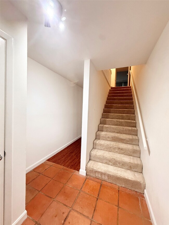 3912 Mandell St, Houston, TX 77006 - photo 3