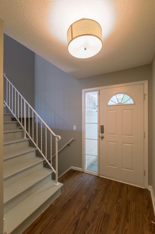14637-92nd-Pl-N-1