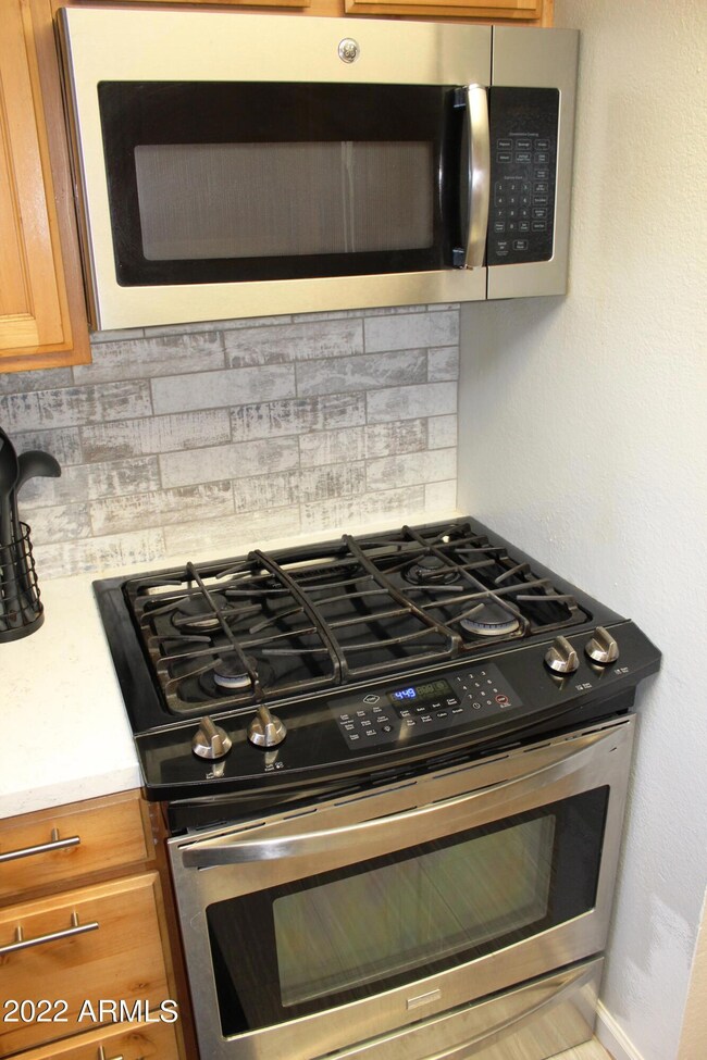 Gas Oven + Microwave