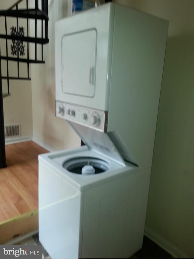 615 S Bradford St, Baltimore, MD 21224 - photo 2