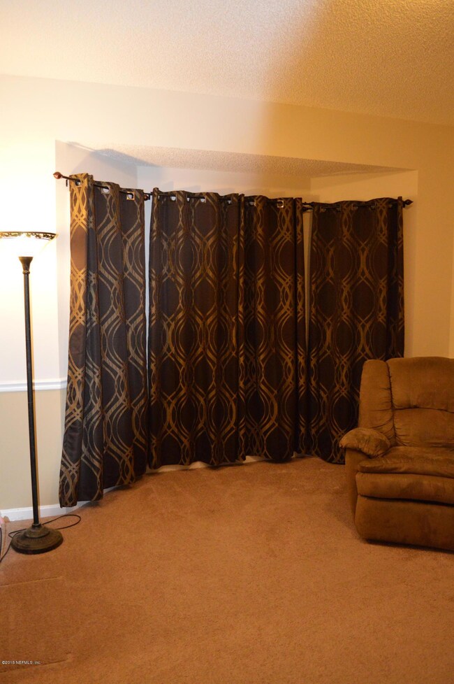 8182 Kilkelly Ln S, Jacksonville, FL 32244 - photo 2