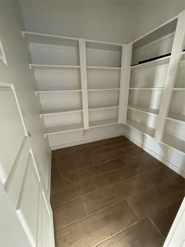 3130 Emerald Hills Dr, Angleton, TX 77515 - photo 7