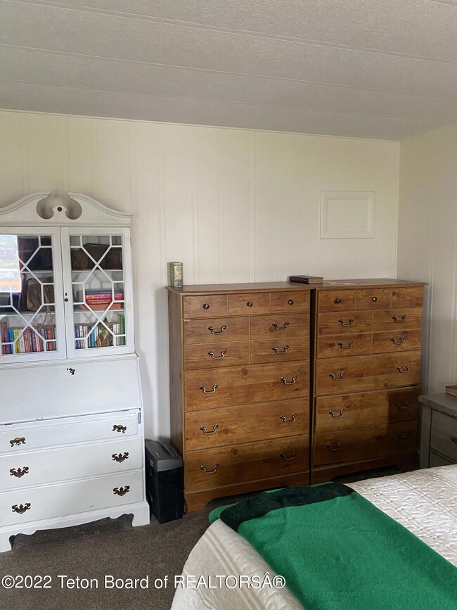 464 S Oak St, La Barge, WY 83123 - photo 2