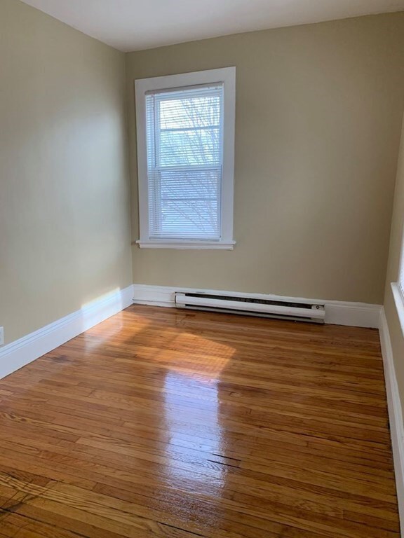 844 Canterbury St unit 3R, Boston, MA 02131 - photo 5