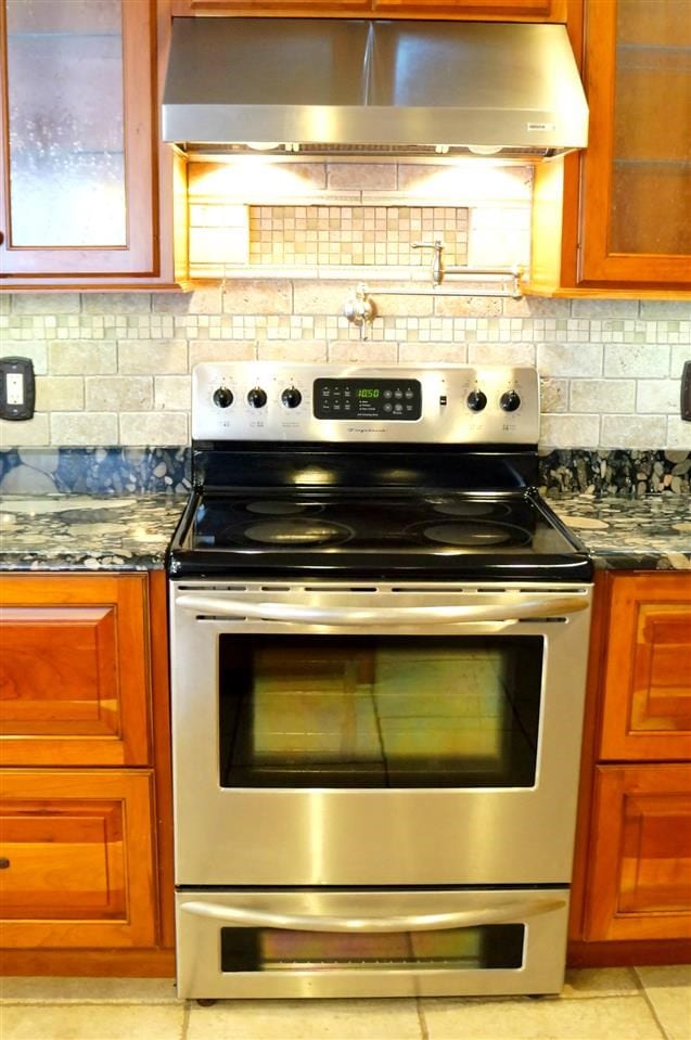 Notice the pot filler!