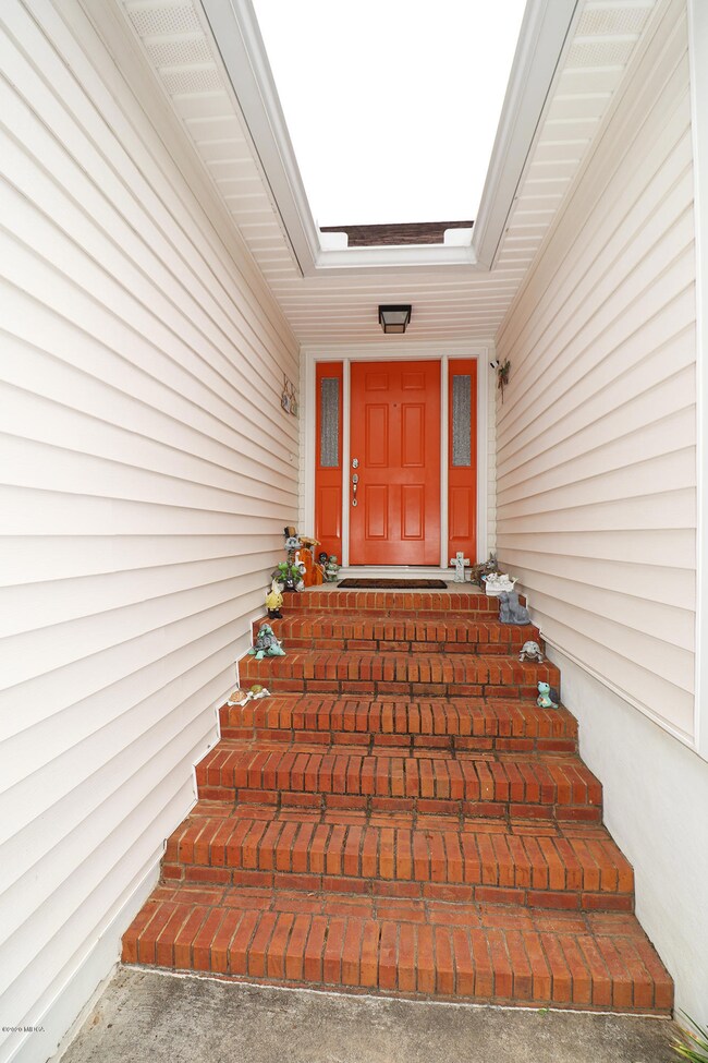 106 Indian Forest - Front Door