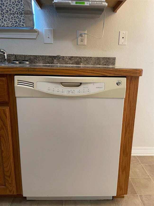 3308 N Simmons Rd, Jay, FL 32565 - photo 7