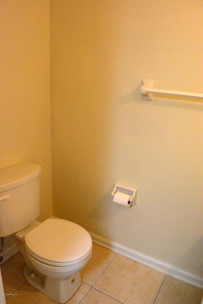 8846 Sandusky Ave S, Jacksonville, FL 32216 - photo 7