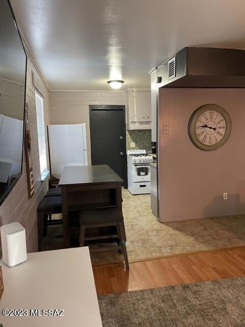 2528 N Fontana Ave unit D, Tucson, AZ 85705 - photo 5