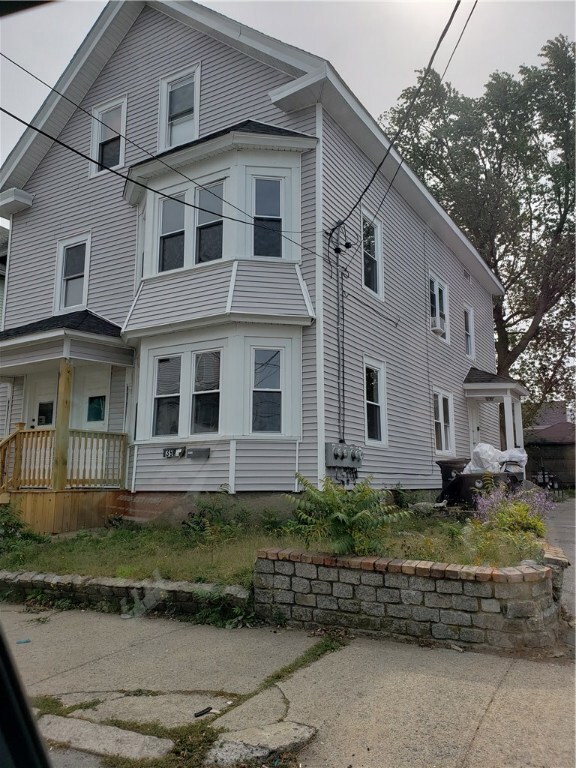 39 Margaret St, Pawtucket, RI 02860 - photo 2