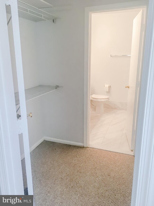 8231G Kings Charter Ln unit 105, West Springfield, VA 22152 - photo 5