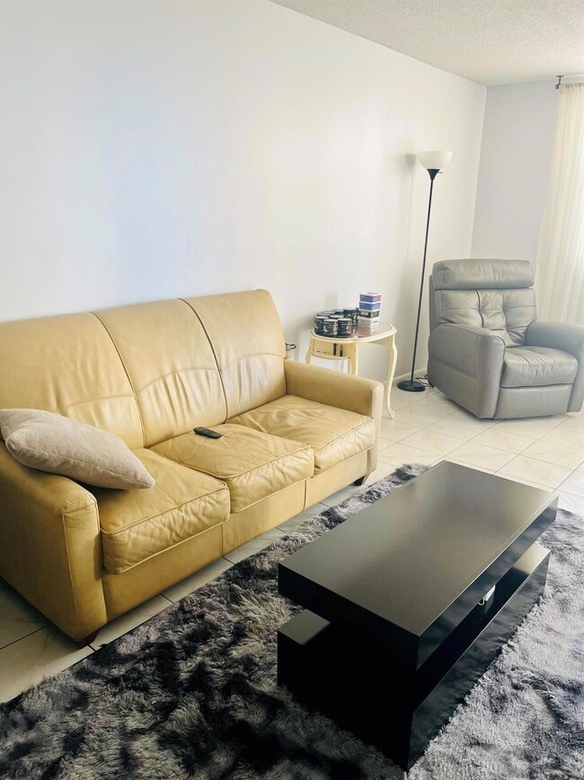 Plaza Towers South unit 1105, Hallandale Beach, FL 33009 - photo 7