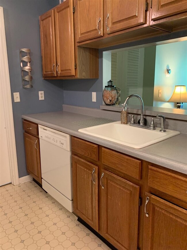 2 Galloway Rd unit 36, MerriMacK, NH 03054 - photo 6