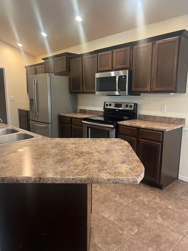 9127 Lamar Ave, Odessa, TX 79765 - photo 4