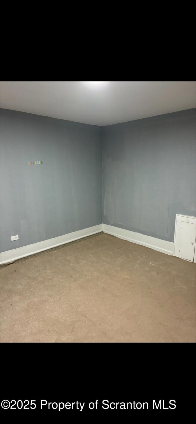 53 Sobieski St unit TOP FLOOR, Hanover Township, PA 18706 - photo 7