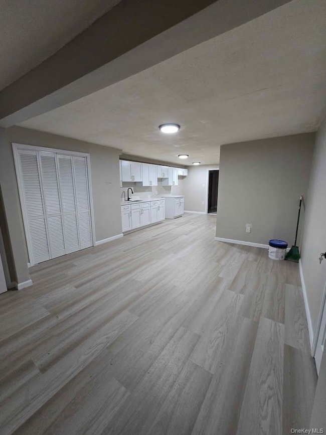 991 N Quaker Ln unit 995, Staatsburg, NY 12580 - photo 3