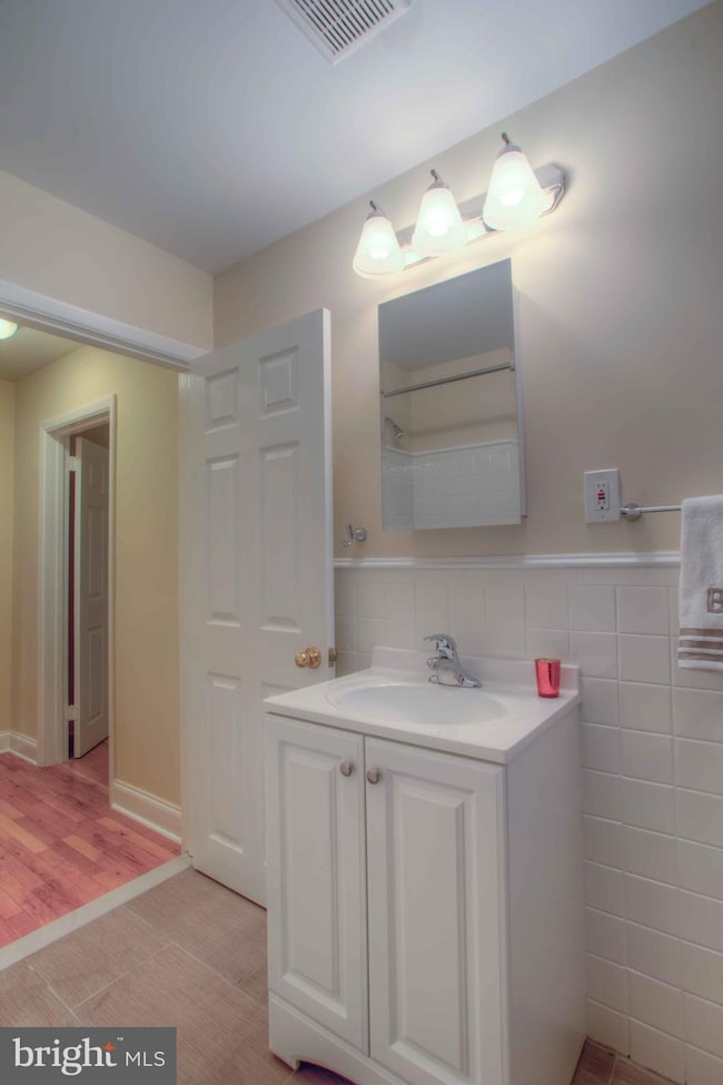 5 W Golf Club Ln unit C4, Paoli, PA 19301 - photo 7