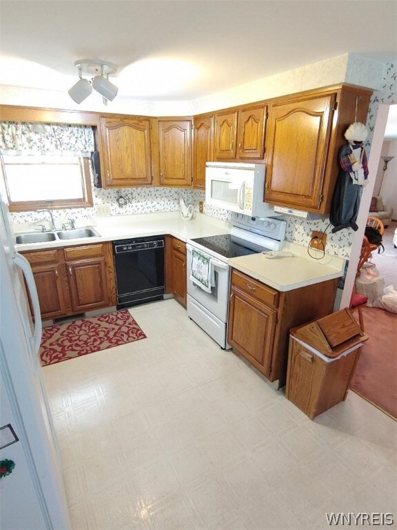 502 Homestead Dr, North Tonawanda, NY 14120 - photo 5