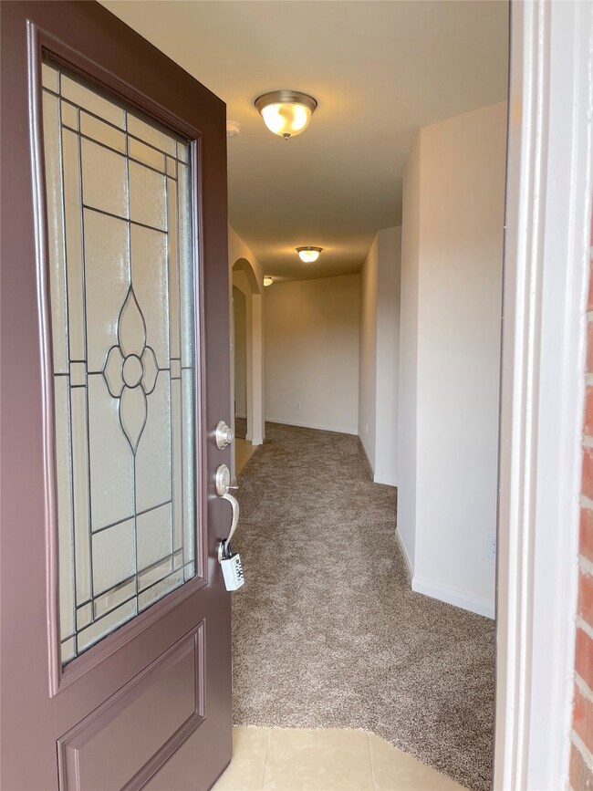 20714 Round Key Dr, Hockley, TX 77447 - photo 2