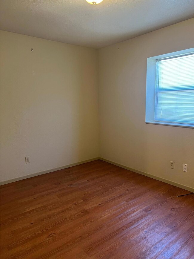 4740 Tin Top Rd unit 101, Weatherford, TX 76087 - photo 2