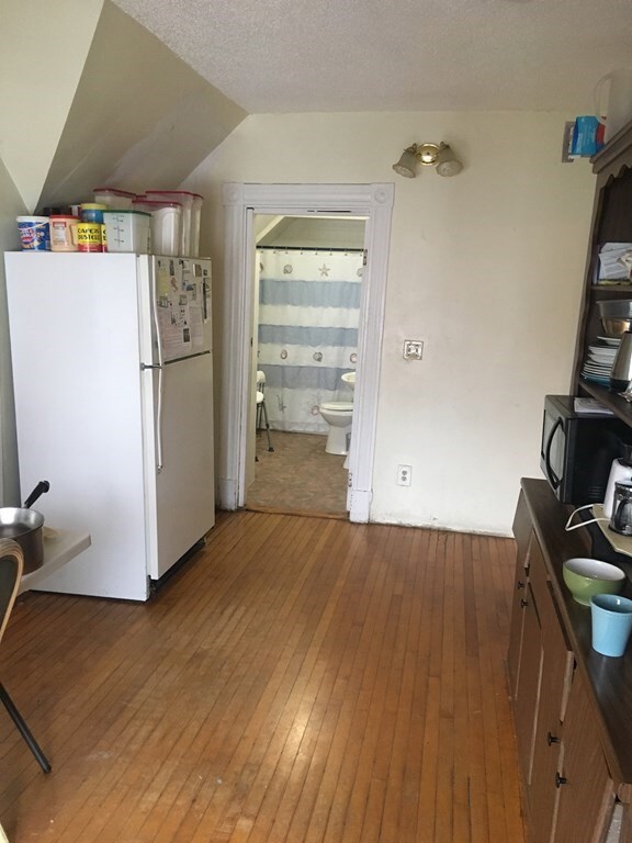 264 Court St, Brockton, MA 02302 - photo 4