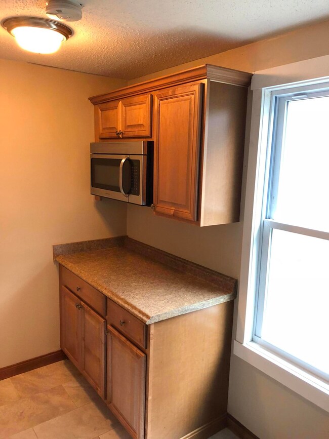 791 Pitchers Way unit 5, Hyannis, MA 02601 - photo 2