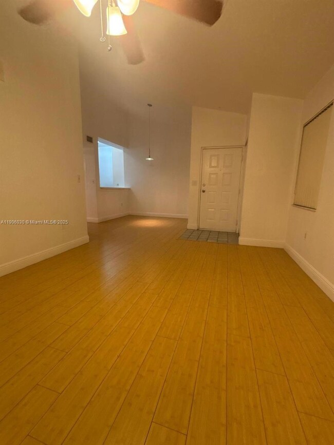 2831 N Oakland Forest Dr unit 201, Oakland Park, FL 33309 - photo 4